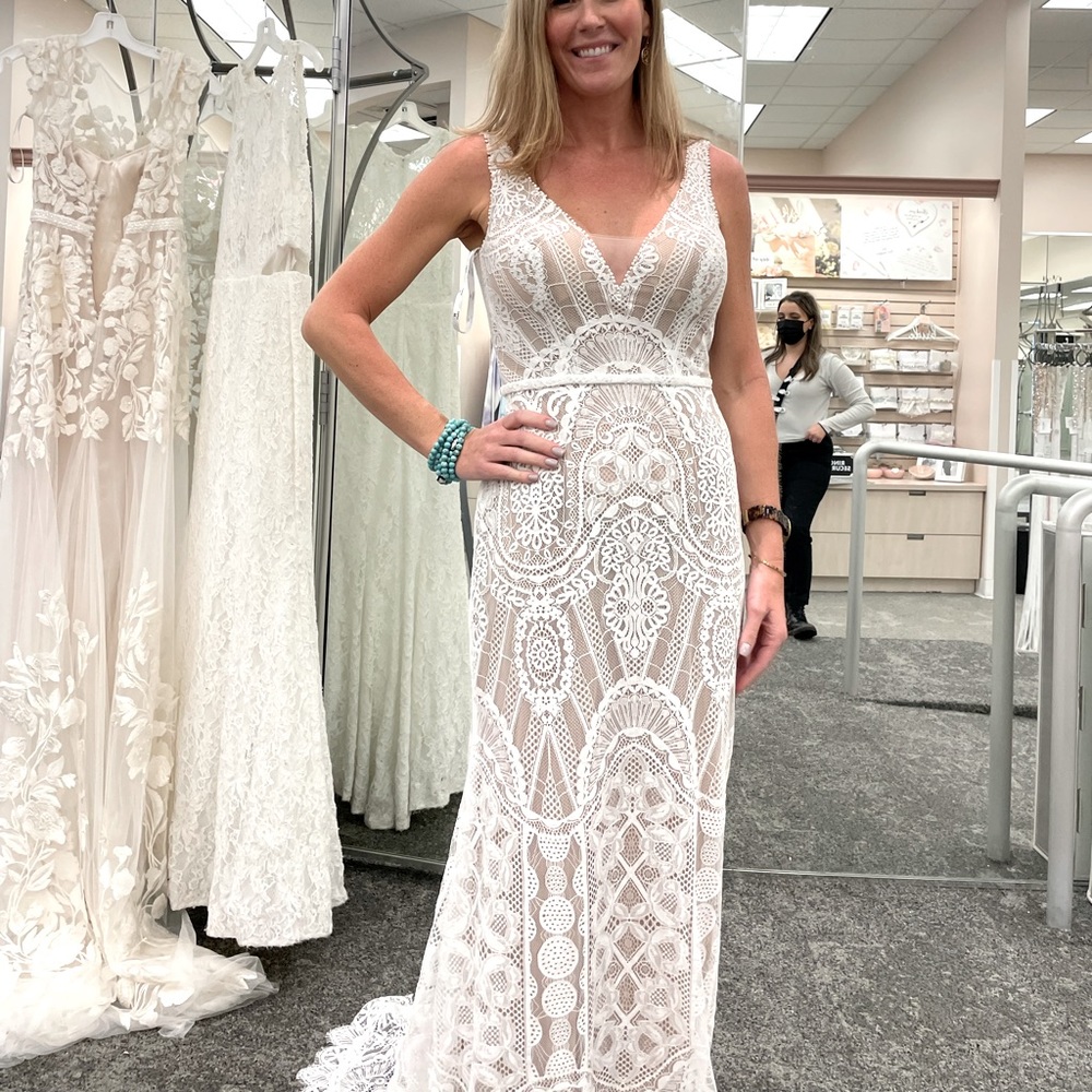 NWT, size 6, unaltered Geometric Lace Tank Wedding Gown from David’s Bridal.